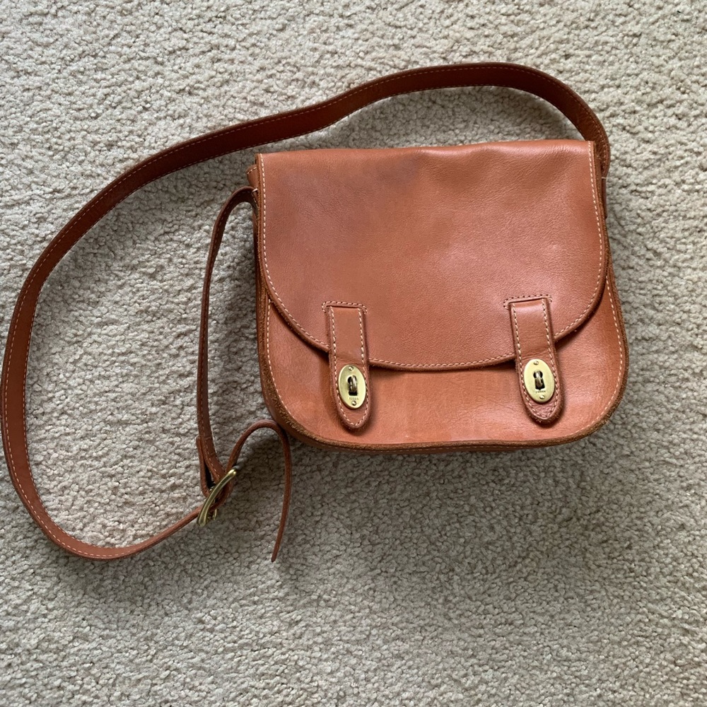 Fossil saddle/crossbody bag